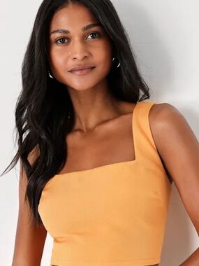 Square-Neck Women’s Crop Top in Light Orange | Size XS